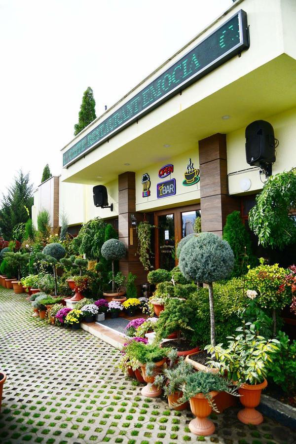 Hotel Emocia Natakhtari 外观 照片