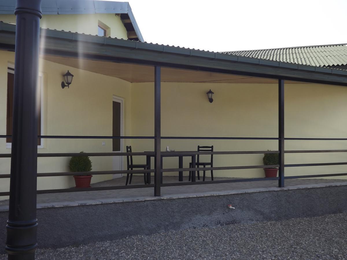 Hotel Emocia Natakhtari 外观 照片